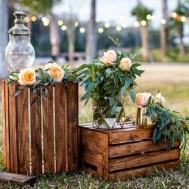 Outdoor wedding in Florida in stunning garden setting